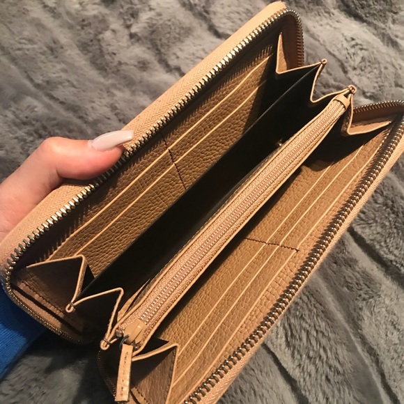 SOLD Gucci soho disco wallet in Beige - Picture 2 of 4